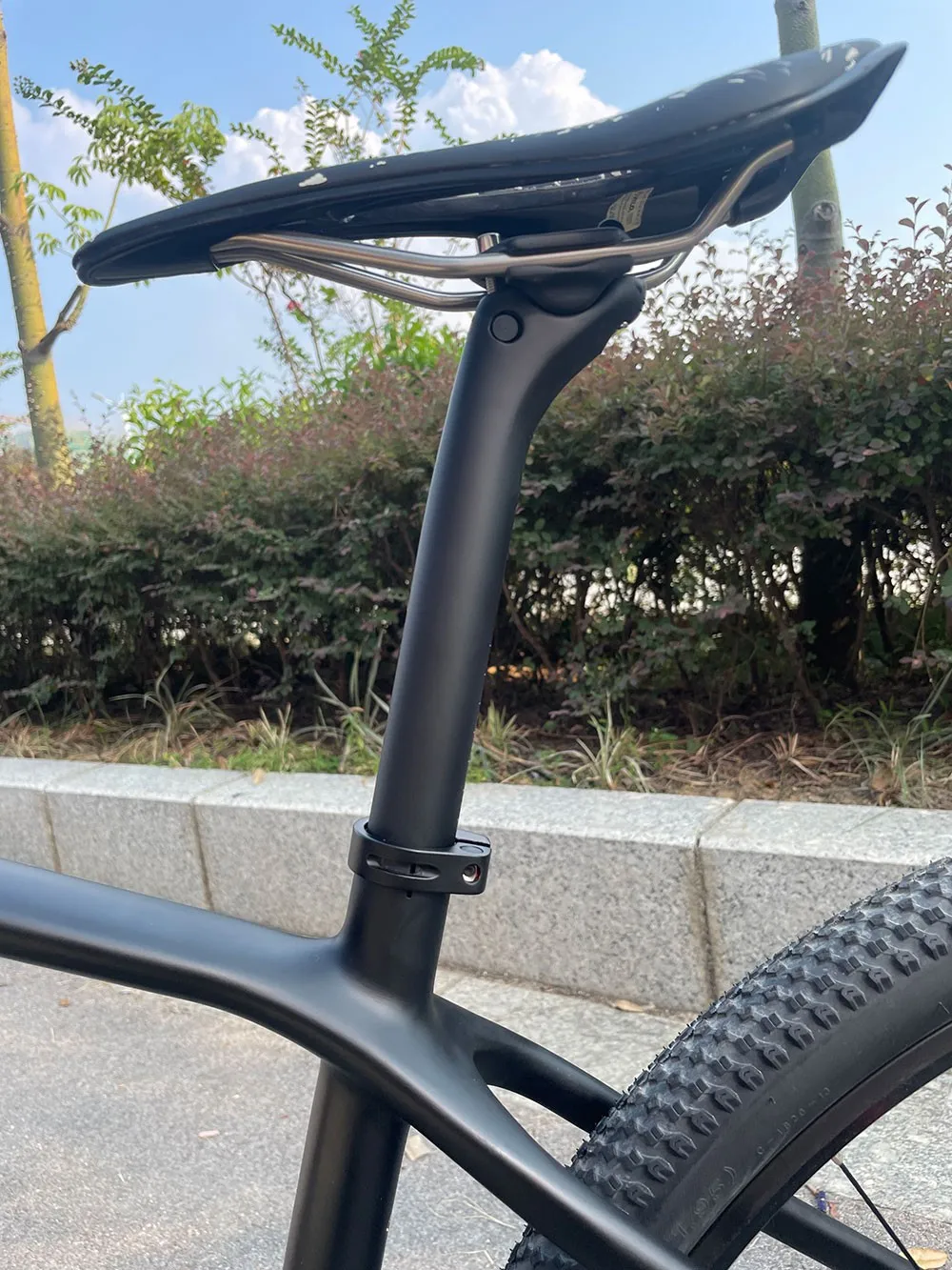 ELITA ONE Fahrrad Carbon Sattelstütze Setback 20mm MTB/Rennrad Sattelstütze Ultraleicht 150g 25,4 27,2 30,9 31,6 – Detail 8