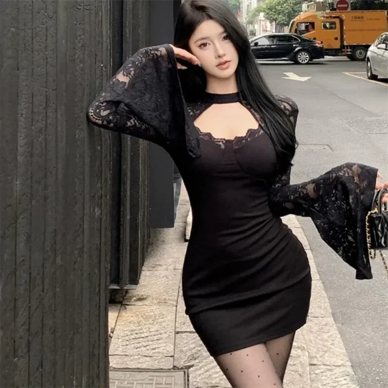 Retro Medieval Court Little Black Dress Women Fashion Lace Patchwork Flare Sleeve Mini Dress Open Back Sexy Pencil Party Dress