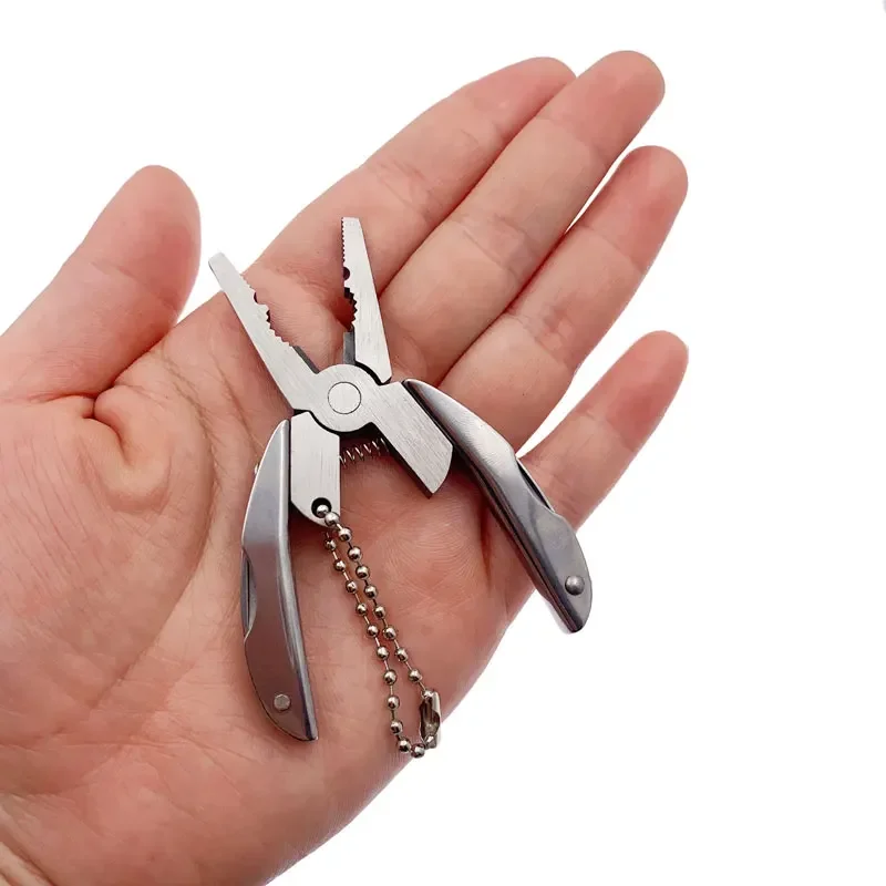 

1pc portable pocket multifunctional mini folding keychain, multifunctional screwdriver