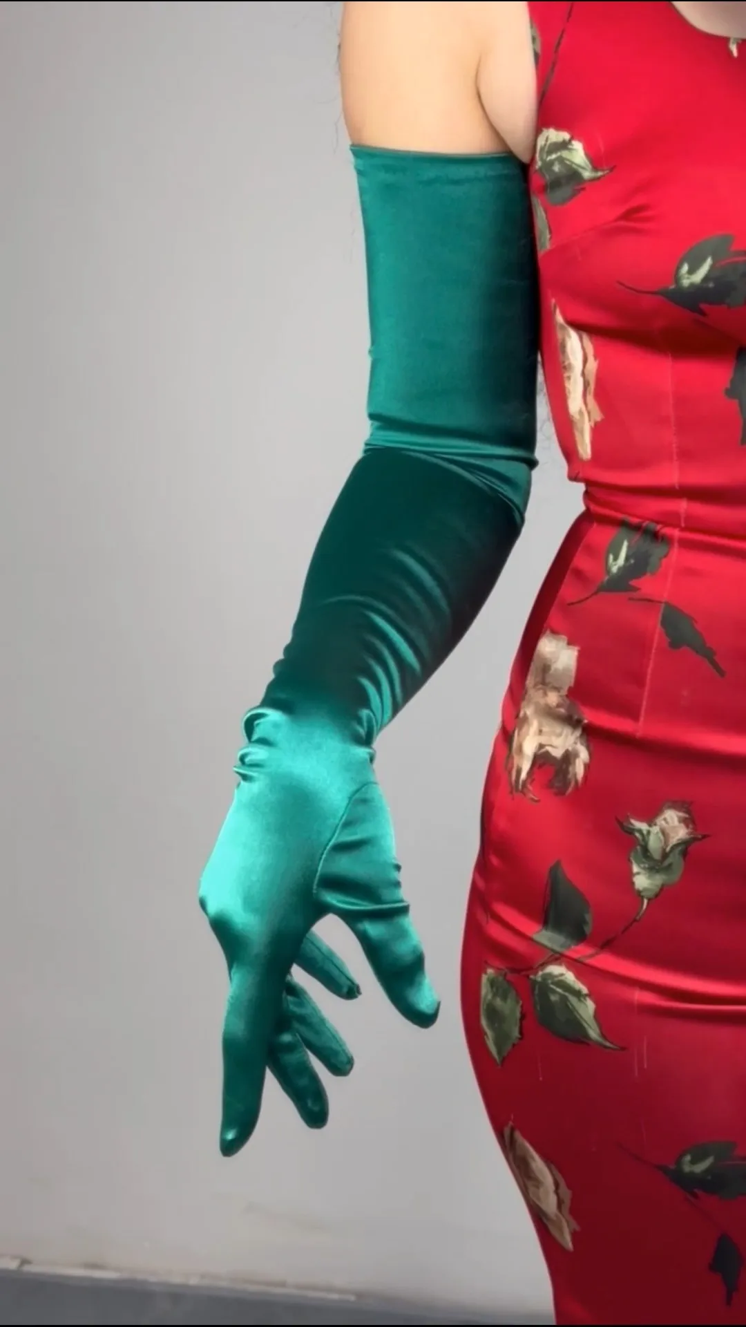 GUANTES de satén verde oscuro Seda elástica 70 cm 28 "Hombro Traje largo Cosplay Noche de Halloween Ópera Vestido de novia Guante