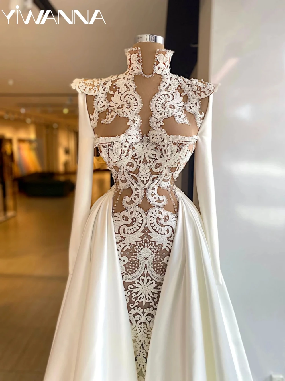 

Shiny Pearls A-line Satin Wedding Dress With Detachable Train Elegant Lace Appliques Bridal Gown Customized Dresses For Bride