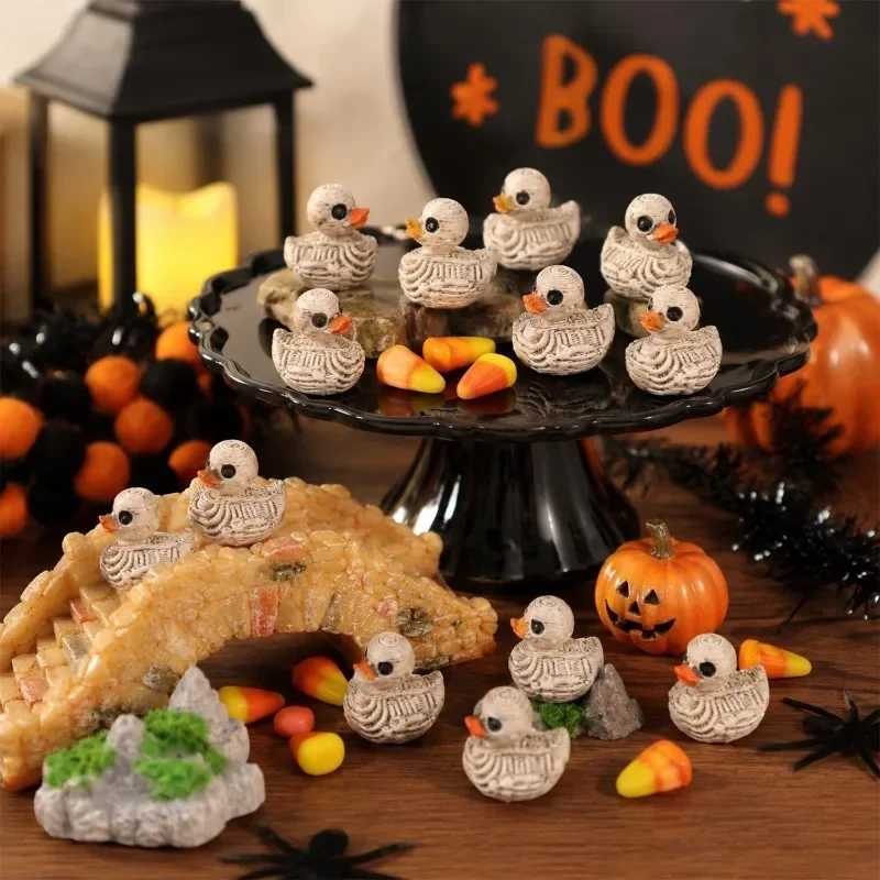 Spooky Skeleton Duck Mini Resin Halloween Gothic Duck Figurine for Micro Landscape Garden Desktop Haunted House Party Ornament