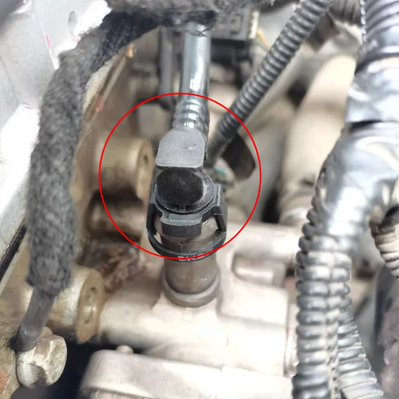 Thermostat Water Hose Pipe Connector For Vauxhall Opel Astra H H Twintop H Sporthatch Mk  J