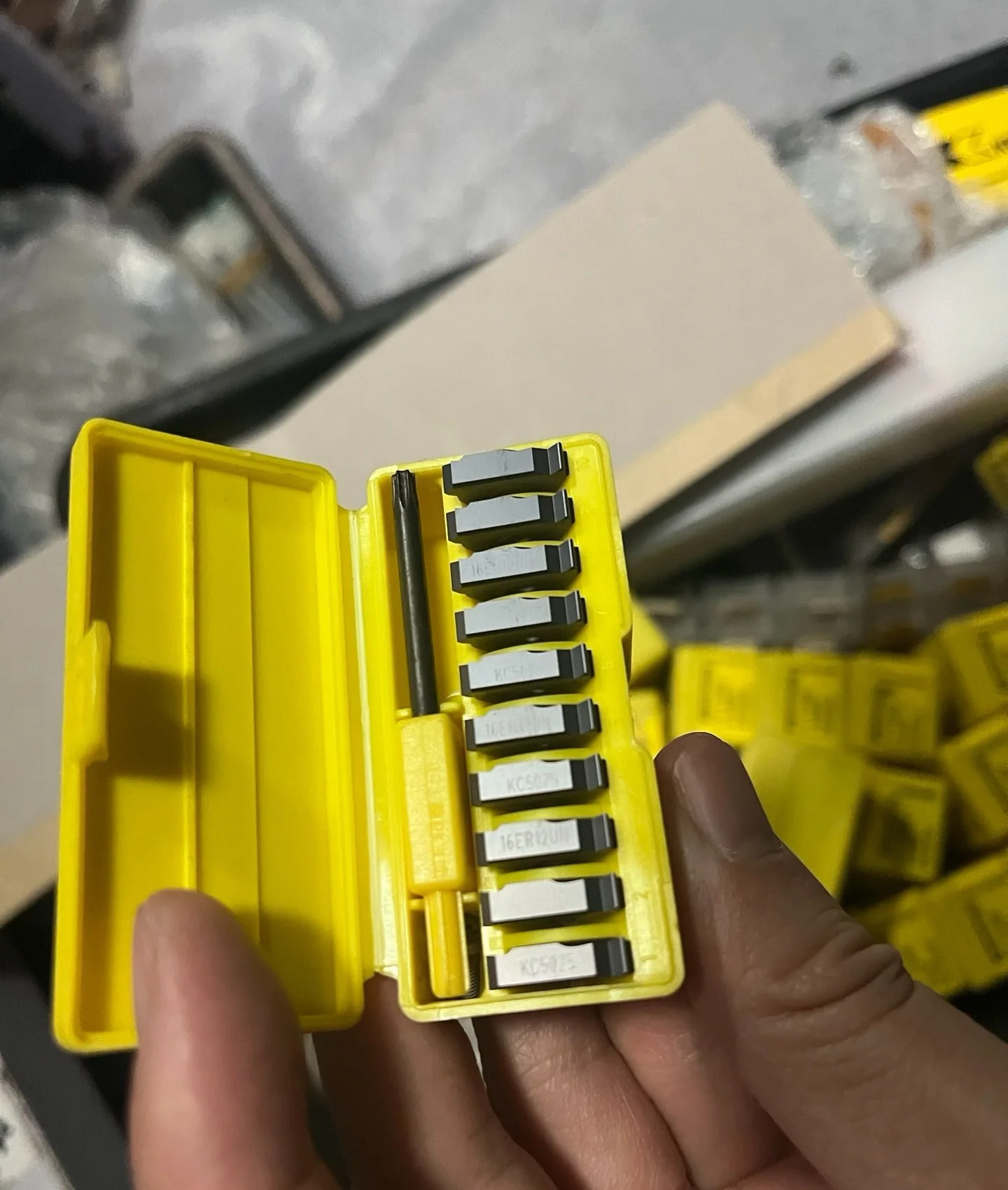 

Hard alloy cutting blades LT-16ER3.0ISO KC5010