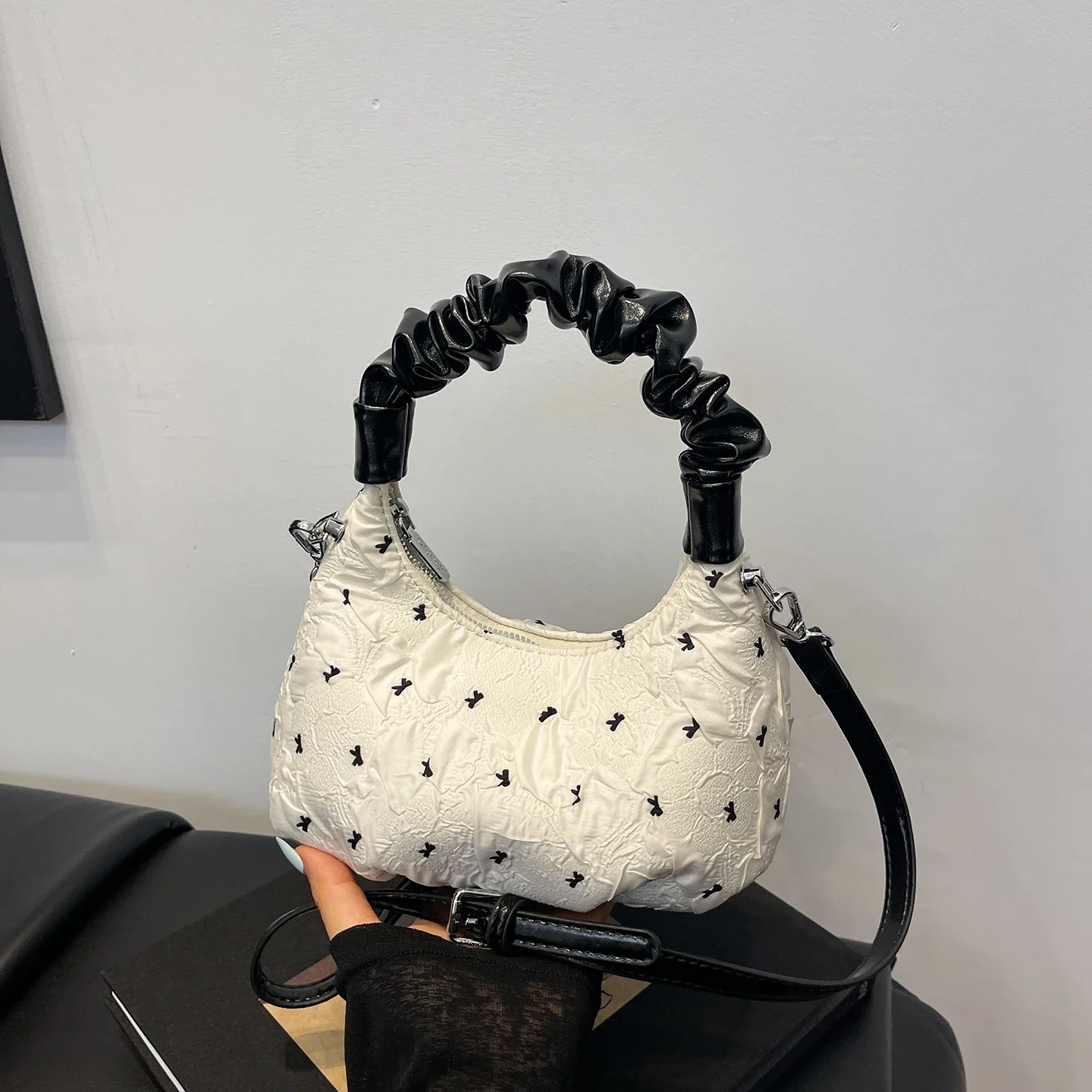 حقيبة يد نسائية عصرية 2025 حقيبة يد جديدة رائجة البيع متعددة الاستخدامات حقيبة كروس غير رسمية للتنقل حقيبة نسائية Bolso Mujer #2