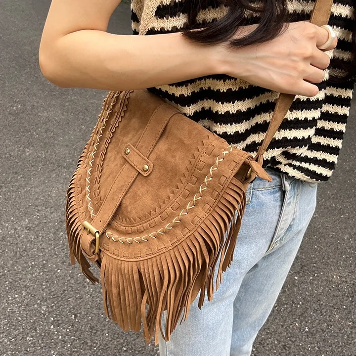 

​​2025 Vintage Fringe Saddle Bag Suede Like Crossbody Purse for Women Stylish Boho Shoulder Bag Retro Western Inspired Handbag