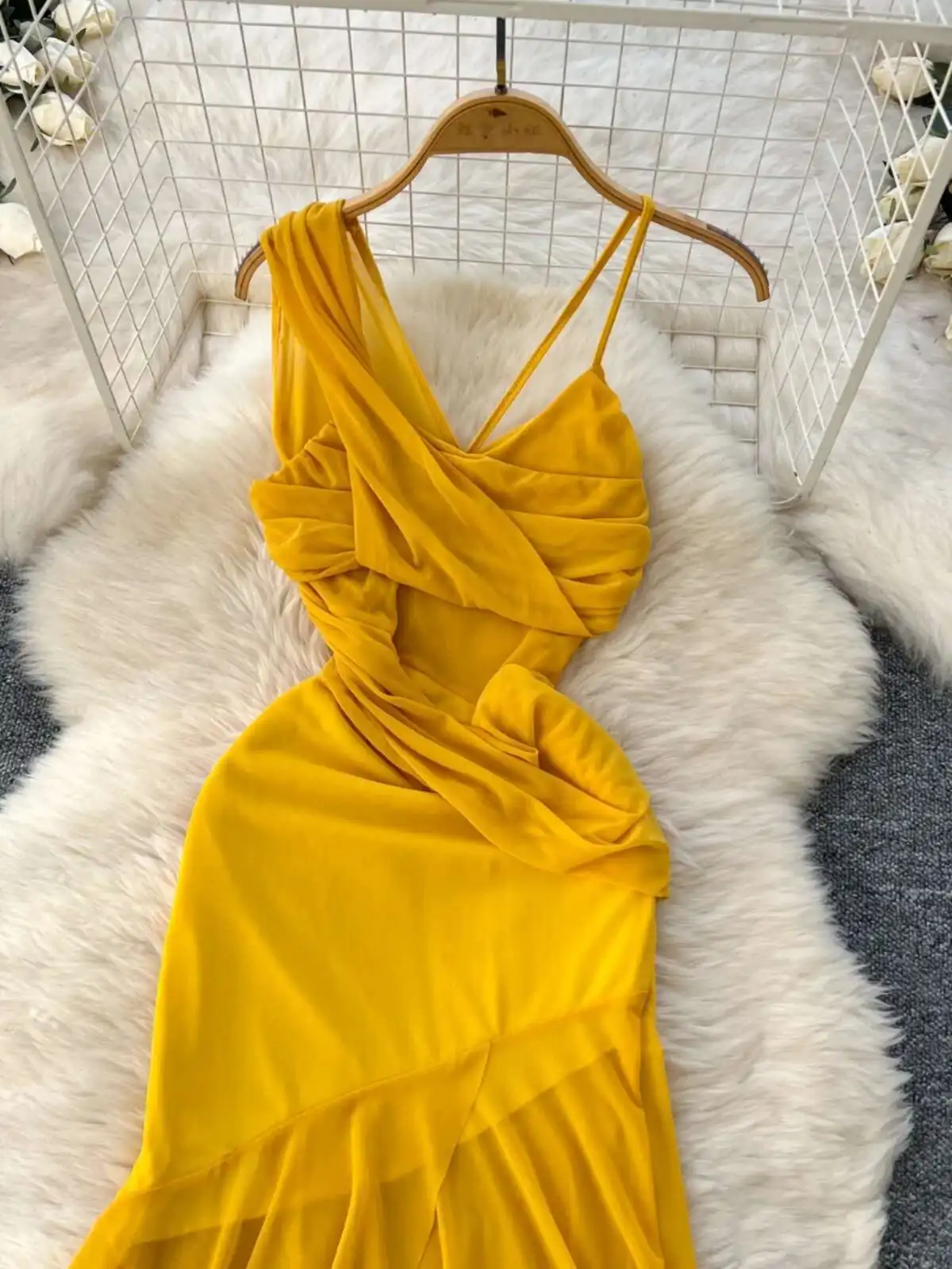 Żółta sukienka plażowa damska seksowna z odkrytymi ramionami szczupła nieregularna sukienki imprezowe damska szczupła długa sukienka Boho lekka rozciągliwa Vestidos