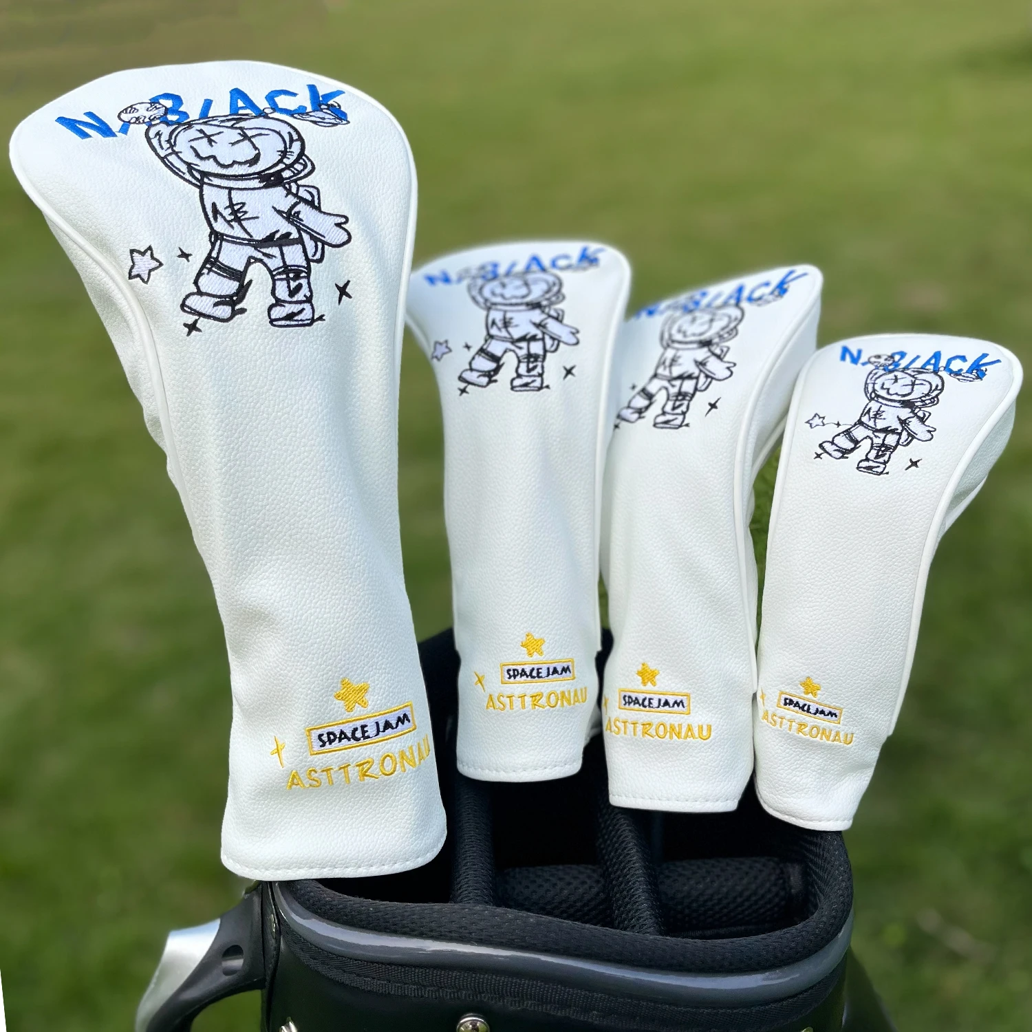 Golf Equipment Logo - ゴルフクラブヘッドカバー - N-BACKロゴデザインの宇宙飛行士テーマ、ゴルフアクセサリー、防塵性と耐久性のある素材