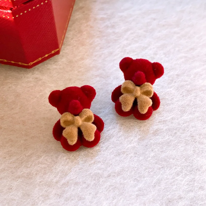Orecchini a bottone con orso di peluche floccati per donna Orecchini con nodo a fiocco animale rosso Kawaii Gioielli per orecchie da ragazza invernale per matrimoni