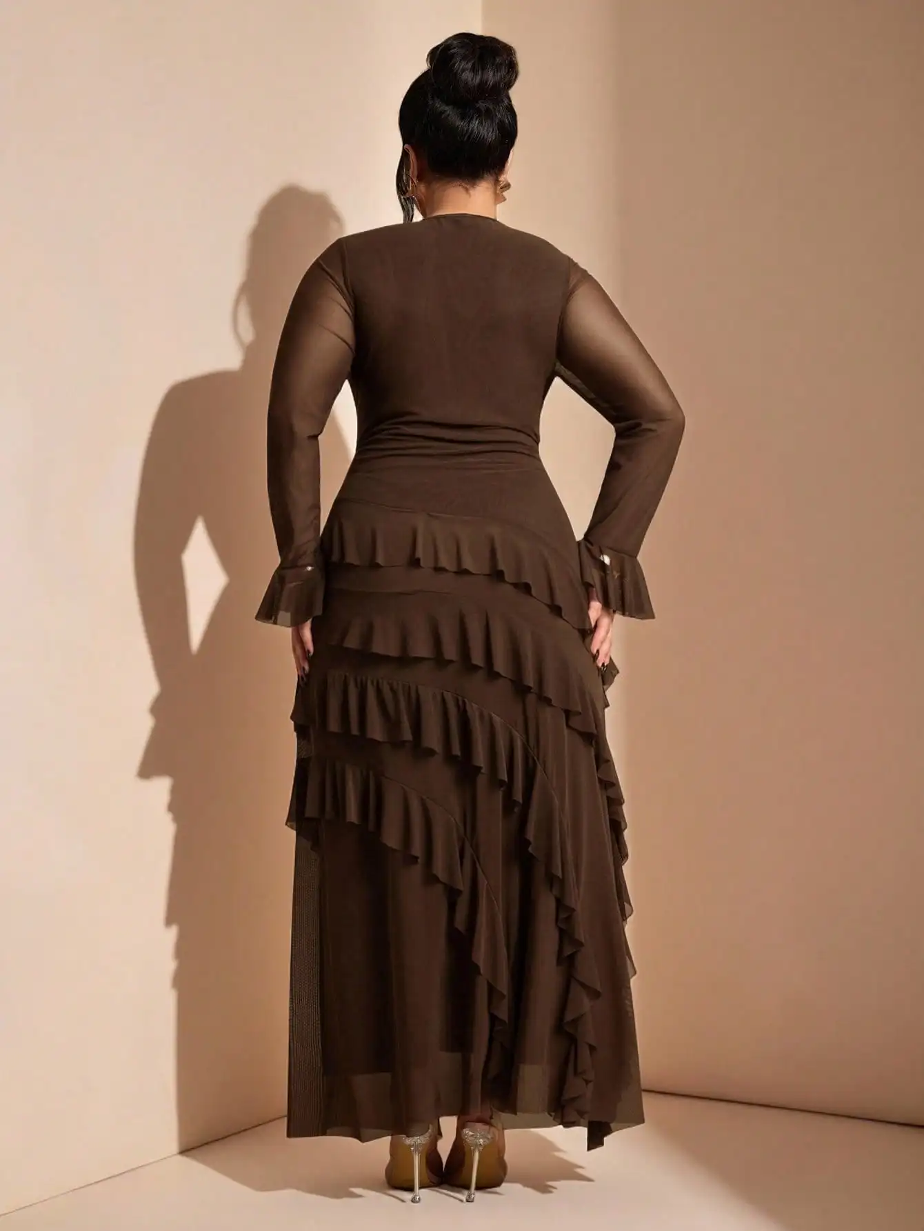 

Plus Size Brown Long Dress with Sheer Flare Sleeves and Tiered Ruffle Hem