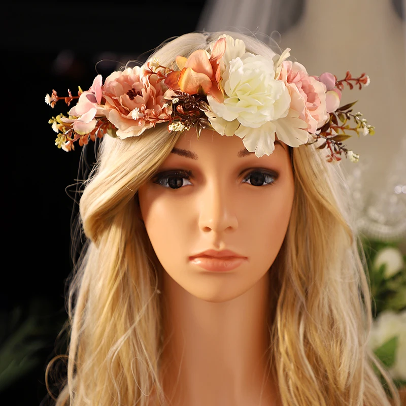 A Multicolor And Eye-catching Flower Crown Headband Full Of Romantic Designed For Ladies\' Wedding Bride