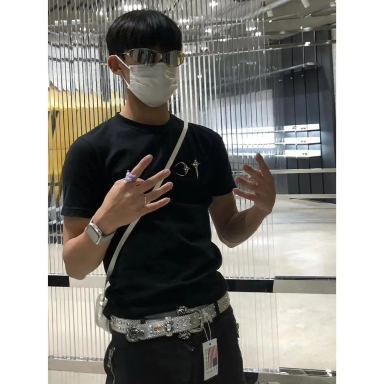 

Thug Club Star Moon Silver Decorated Metal Embroidery round Neck Short Sleeve T-Shirt Pure Color Korean Style Cleanfit Tee
