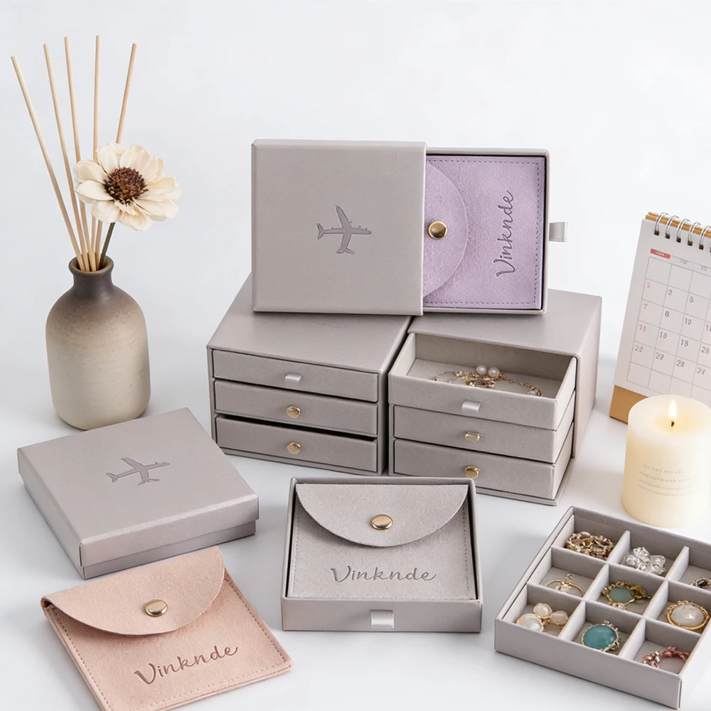 

Персонализированная подарочная коробка-органайзер из крафт-бумаги с логотипом для ювелирных изделий: ожерелий, браслетов, серег, с защелкивающимися крышками