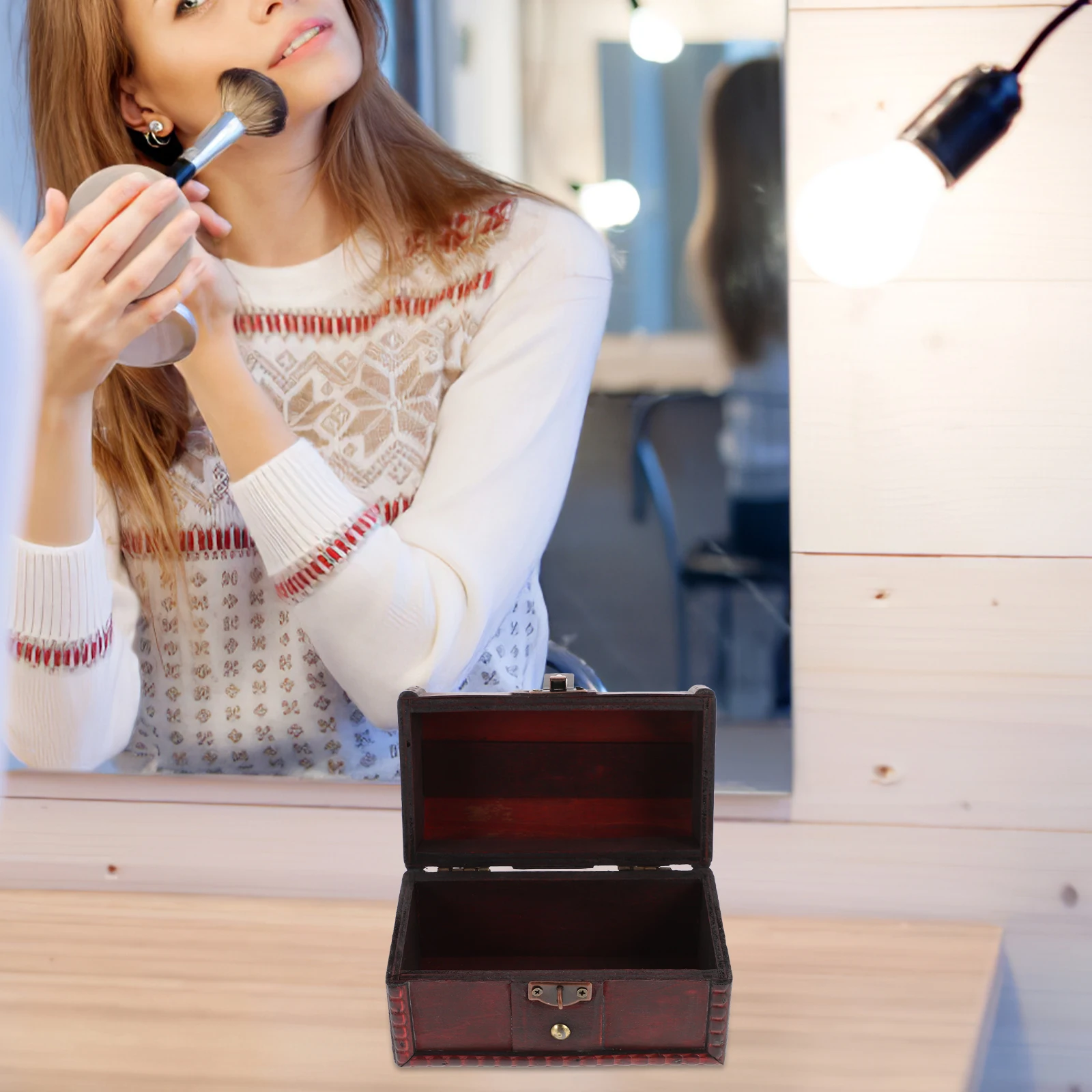 

Vintage Jewelry Retro Style Treasure Chest Earring Case Organizer Bedroom Decor Portable Storage Solution Trinket Box Decorative