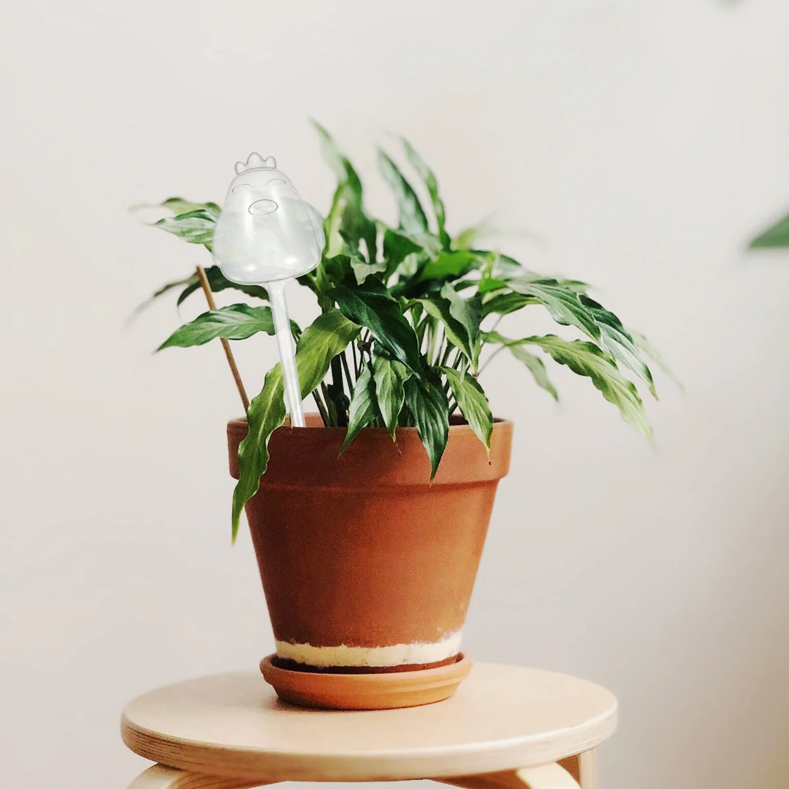 

5pcs Automatic Watering Bulbs Animal Shape Self-Watering Globes For Plants Plastic Garden Irrigation Device Drip Watering Balls