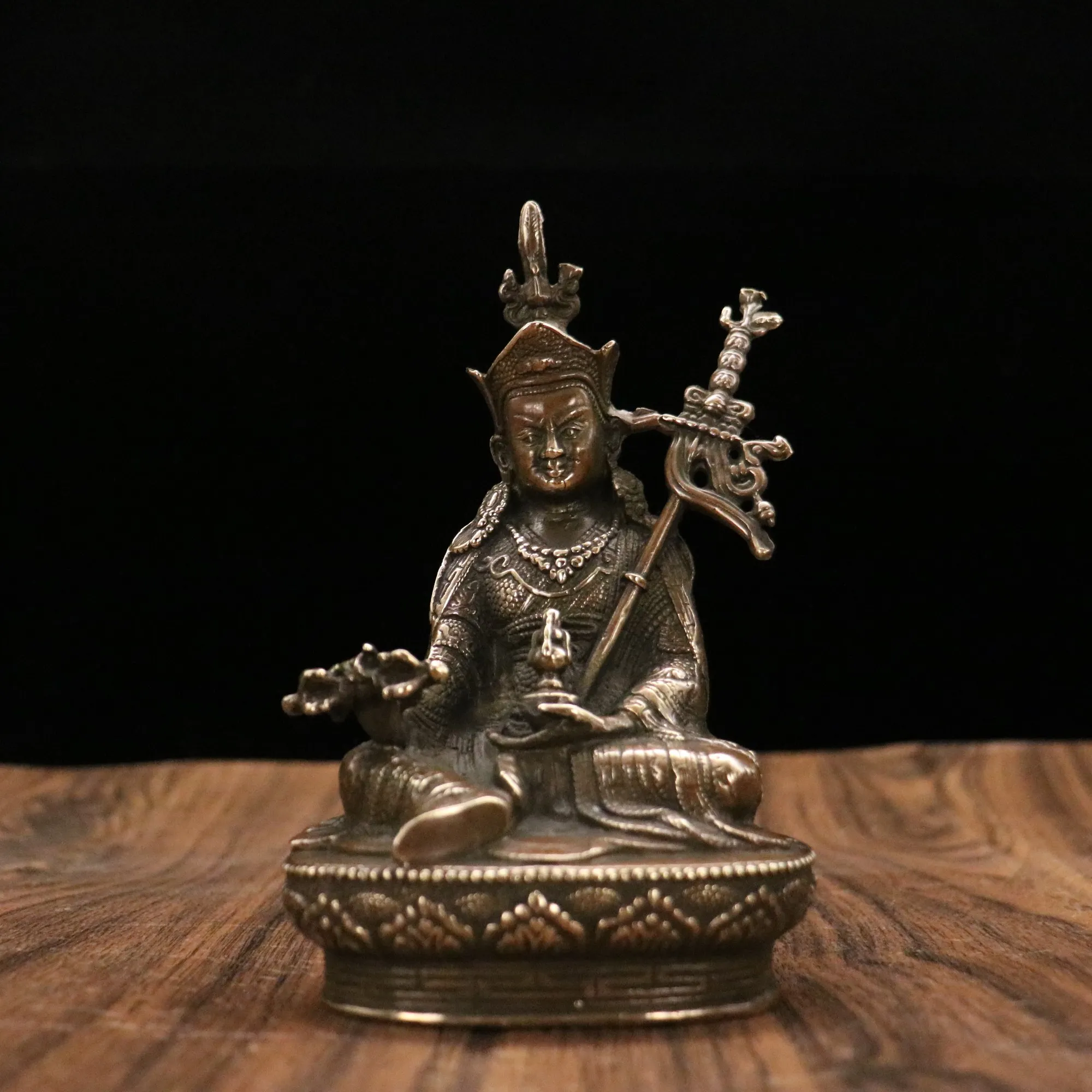 

6"Tibetan Temple Collection Old Brass Patina Padmasambhava Guru Rinpoche lotus platform Worship Hall Town house Exorcism