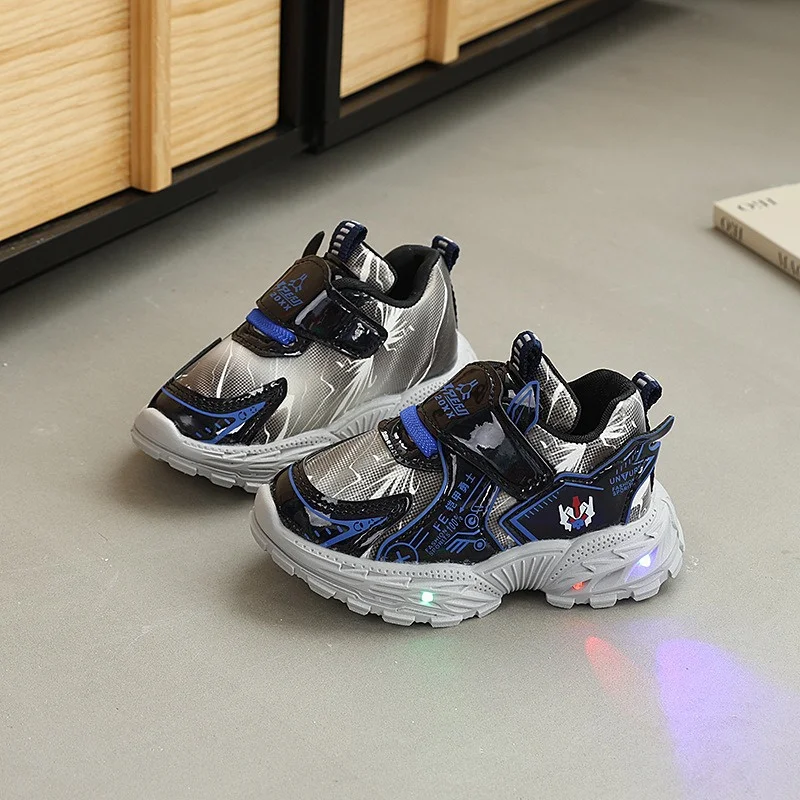 

2025 LED Shoes Spring and Autumn Boys' Baby Light Up Sports Shoes Cartoon Cool Light Anti Slip Soft Bottom Boys' Running Shoes