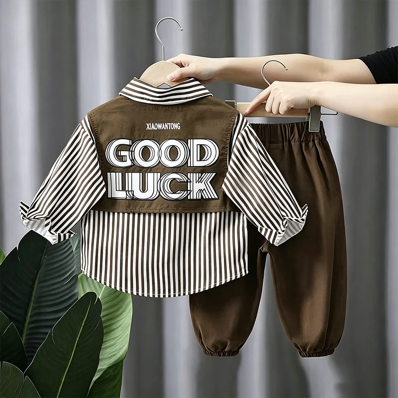 Neue Frühjahr-Herbst-Kleidungssets für Jungen, langärmliges, gestreiftes Hemd mit Buchstaben-Label + Hose, 2-teiliger Anzug für Kinder von 2-8 Jahren, Freizeitkleidung – Detail 5