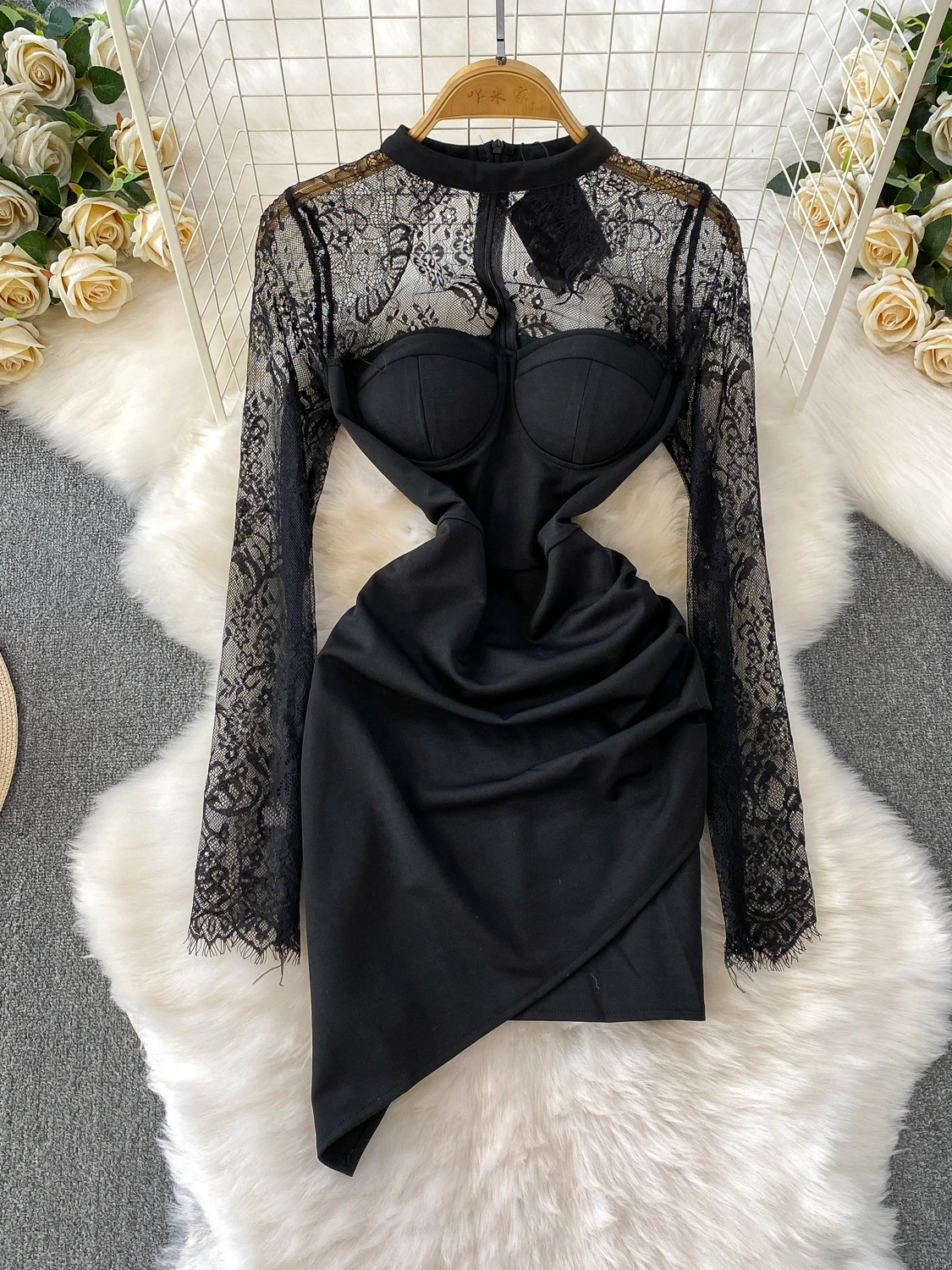 Foamlina élégant évider robe en dentelle femmes nouveau col rond découpe Perspective à manches longues mince irrégulière Mini robe moulante