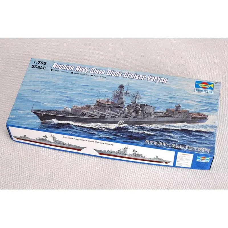 

Trumpeter 05721 1/700 Russian Navy Slava Class Cruiser Varyag - Scale Model Kit