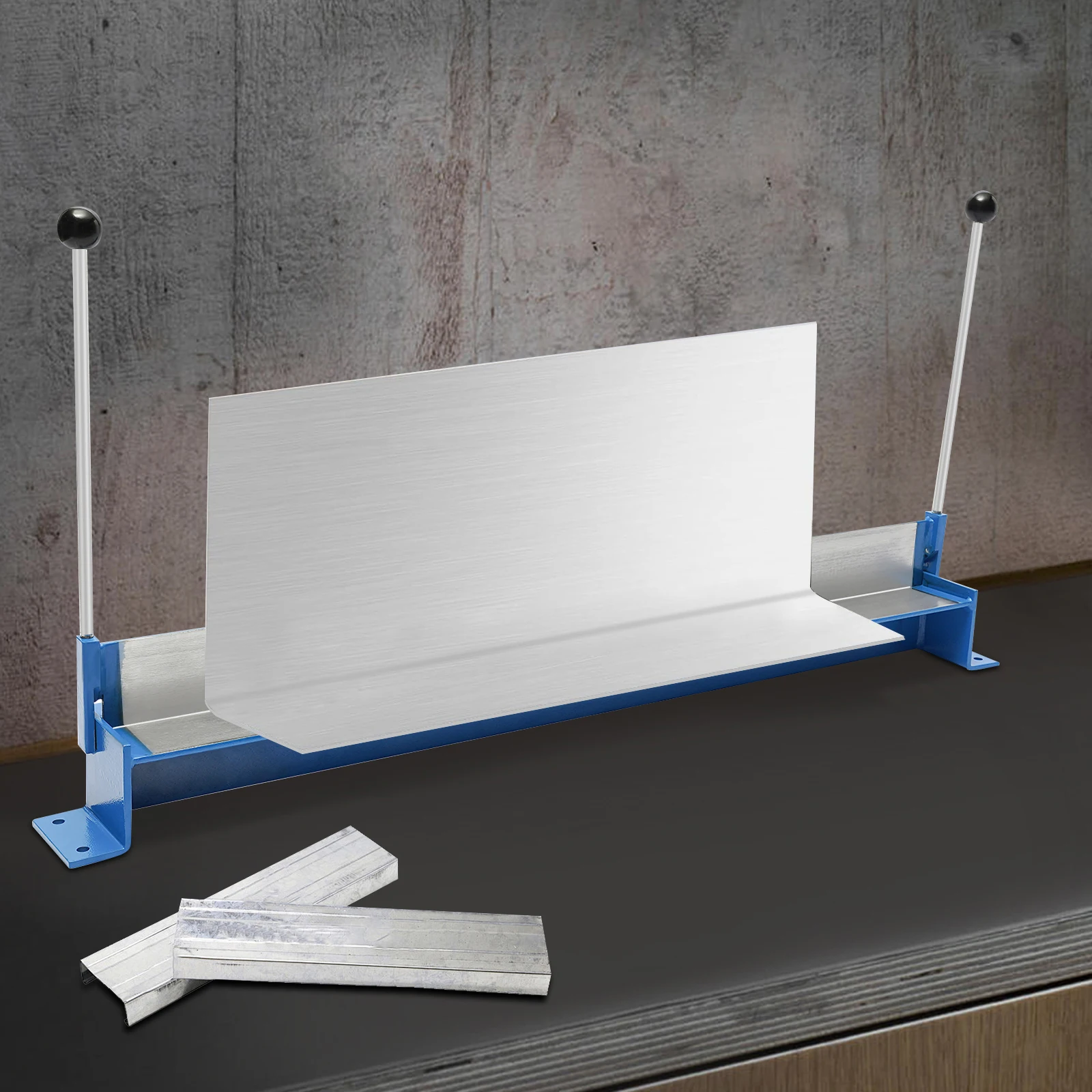 Image of 135 ° Schwenkbare Metallbiegemaschine, Geeignet für Kohlenstoffstahl, Kupfer und Aluminiumplatten, Ausgestattet mit 2 C-Klemmen, Max. 930 mm Biegewölb, Manuelle Blechbiegevorrichtung