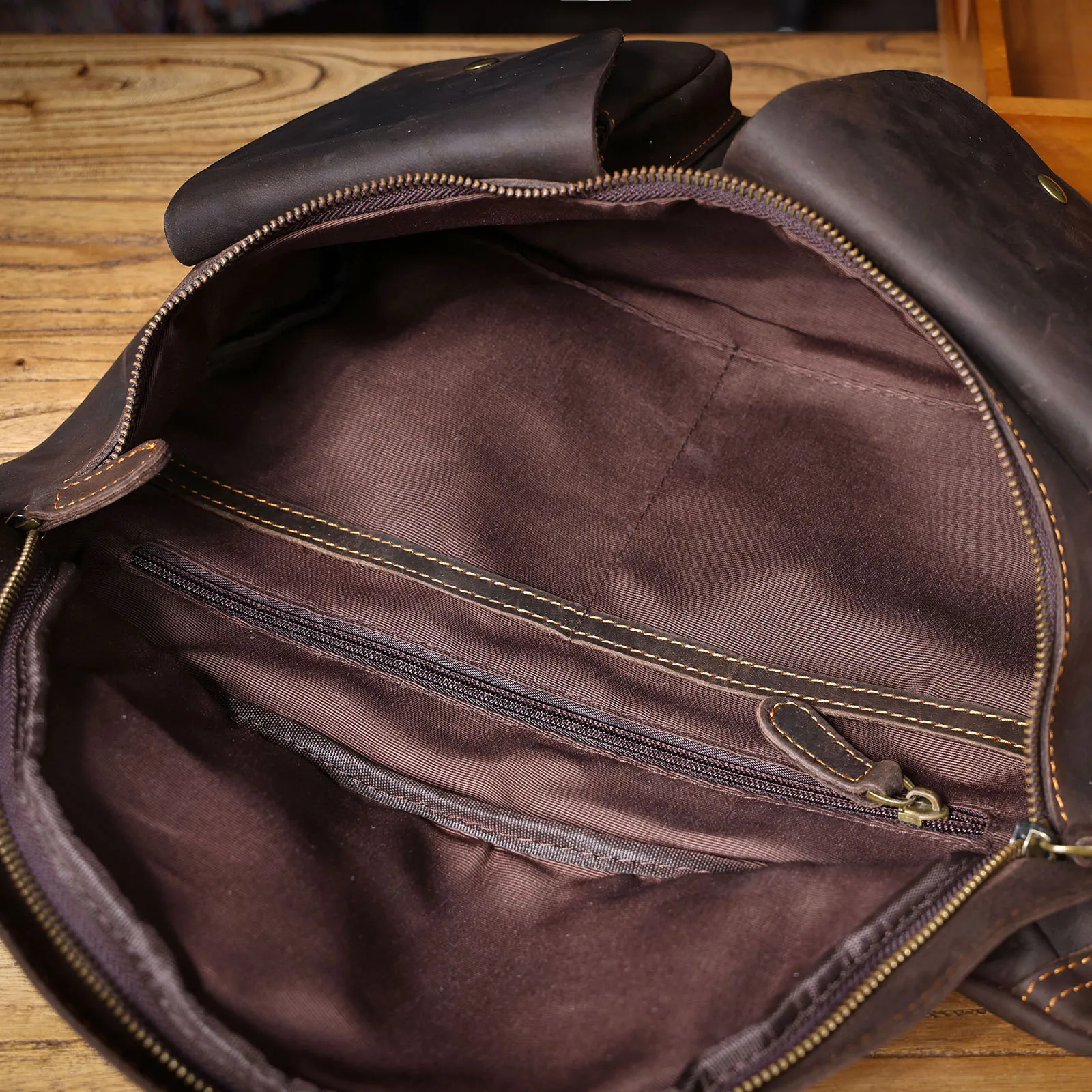S.WORKER Vintage Vollnarbenleder Brusttasche Langlebige Große Kapazität Herren Umhängetasche Crossbody-Tasche für Männer – Detail 19