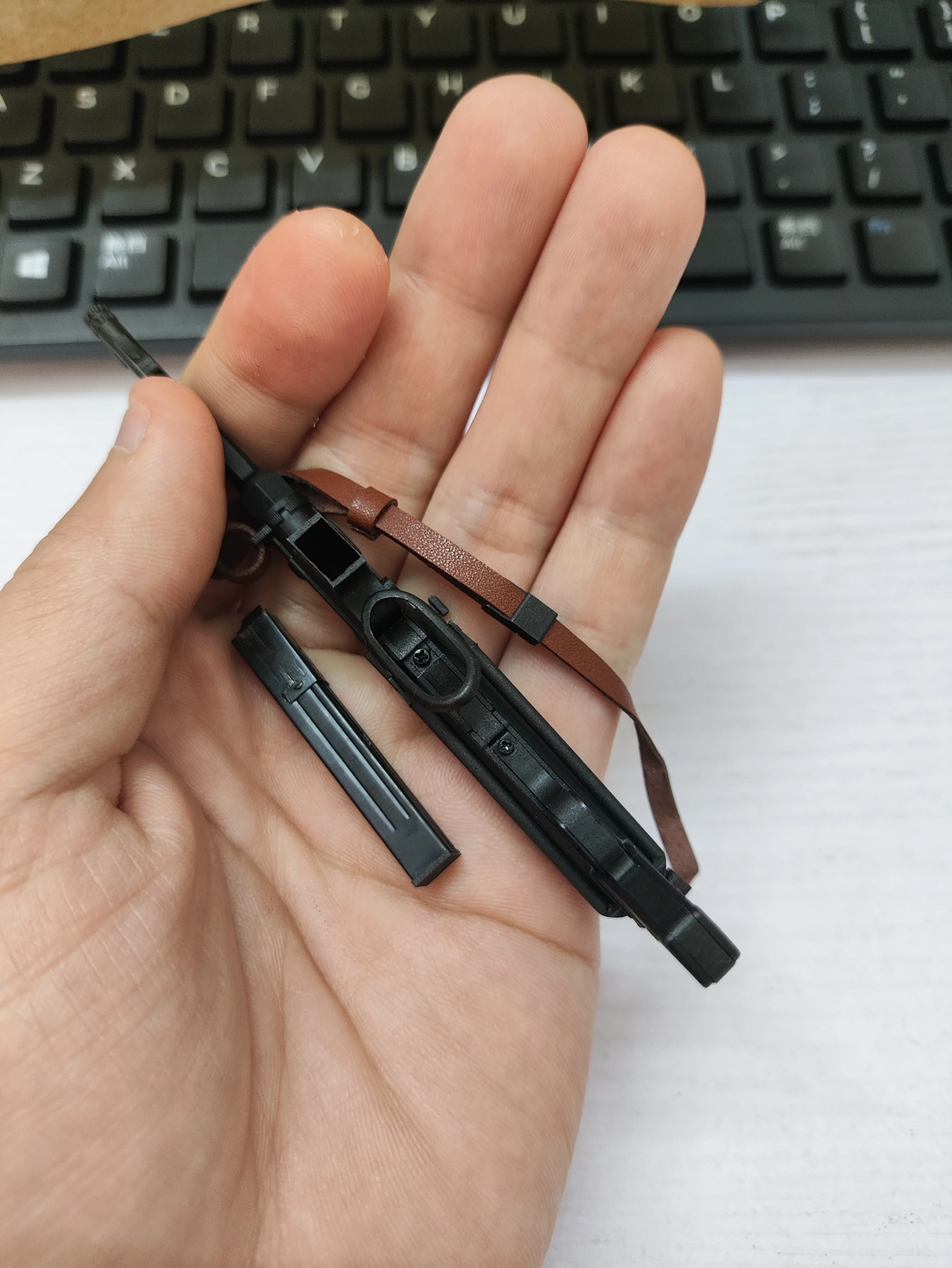 1/6 Schaal WWII Militaire MP40 Machinepistool Gedetailleerde Metalen Afneembare Geweer Action Figure Model Kit