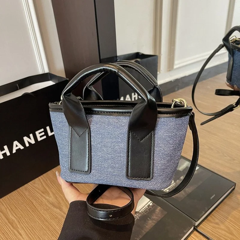 

Stylish PU Leather Crossbody Bag Women Breathable Lining Magnetic Zipper Tassel Chain Lightweight All-Match Evening Bag​