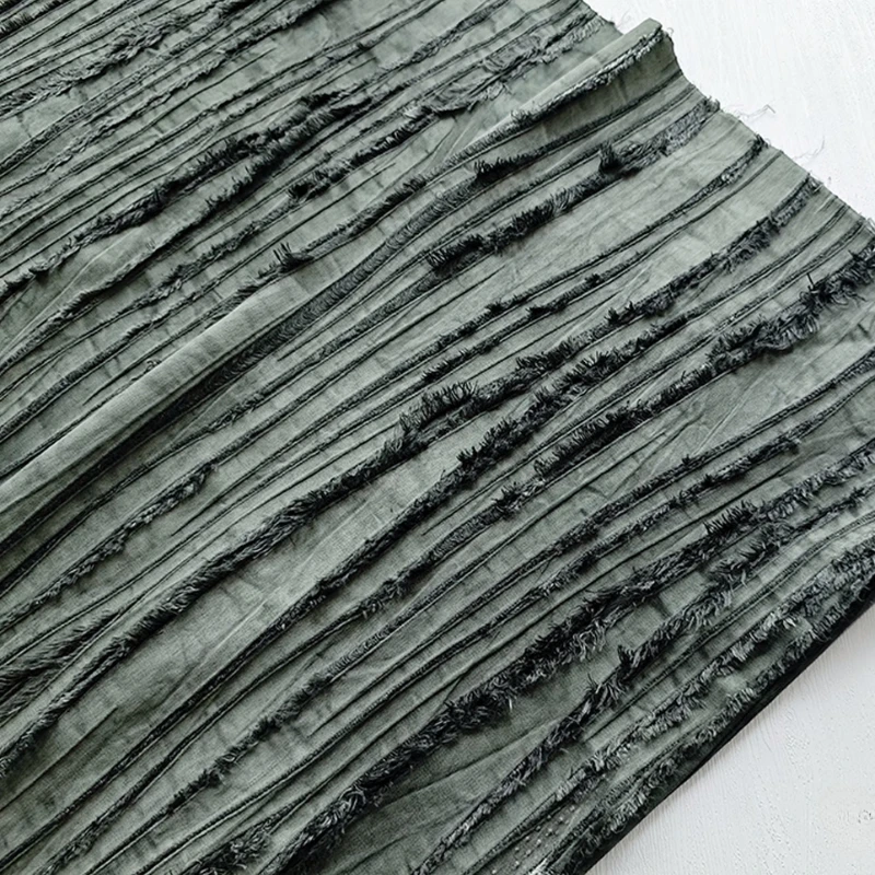 

Темно-зеленая ткань с вертикальными кисточками для шитья своими руками, винтажная креативная верхняя одежда, сумка, юбка, дизайнерская ткань, ткань на метр