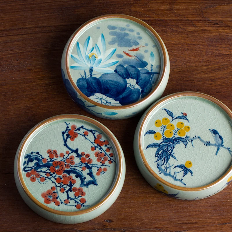 

Керамический коврик ручной работы сине-белого цвета из фарфора Цзиндэчжэнь, подставка для чайника с узором «Боярышник», аксессуары для чая в китайском стиле из старинной глины