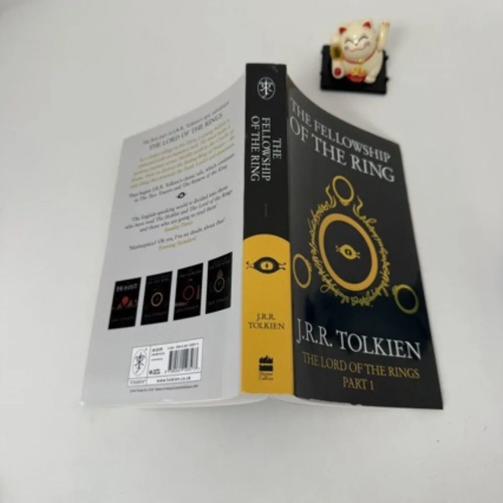 زمالة الخاتم بقلم J.R.R. Tolkien LOTR Book 1 Epic Fantasy Classic The Ring's Journey Begins Middle-earth Adventure #3
