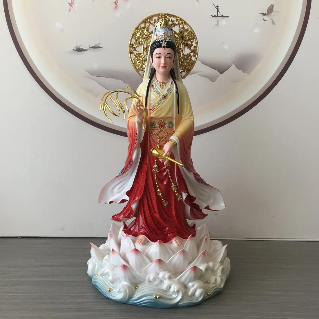 HYS painted Guanyin Bodhisattva Nanhai Guanyin Buddha statue home living room offering fortune Guanyin statue desktop ornament