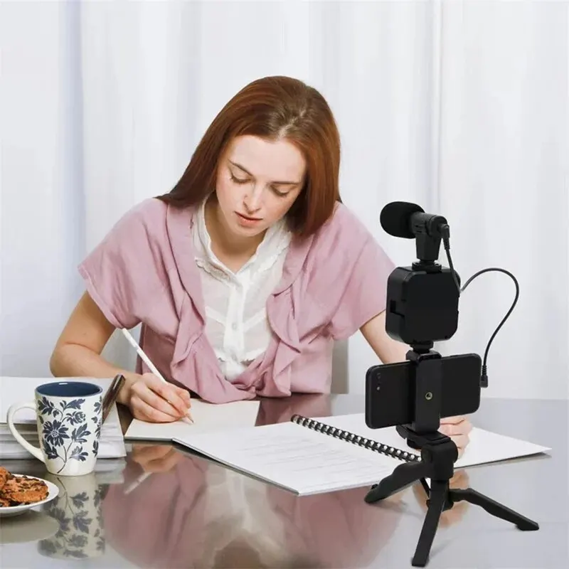 Smartphone Vlogging Kit With Tripod Phone Holder Mini Microphone LED Fill Light Starter For TikTok Live Stream Video YouTube 5