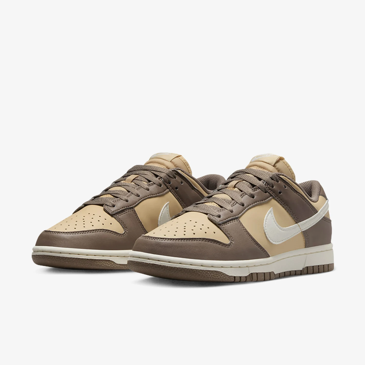 Nike Authentic Sports Women's Low-Top Classic Lightweight Lace-Up Retro Sneakers DD1873-201