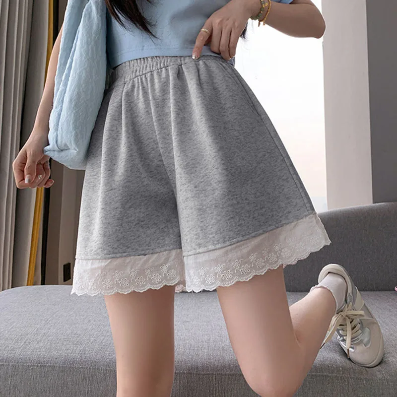 Pantaloncini da donna larghi basic estivi Pantaloncini a gamba larga patchwork in pizzo stile coreano Pantaloni corti casual da donna All-Match