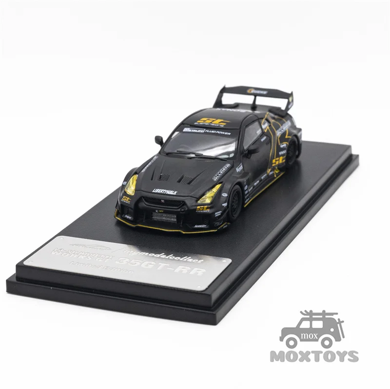 نموذج سيارة كوليكت MC 1:64 LB GTR GT باللون الأسود غير اللامع