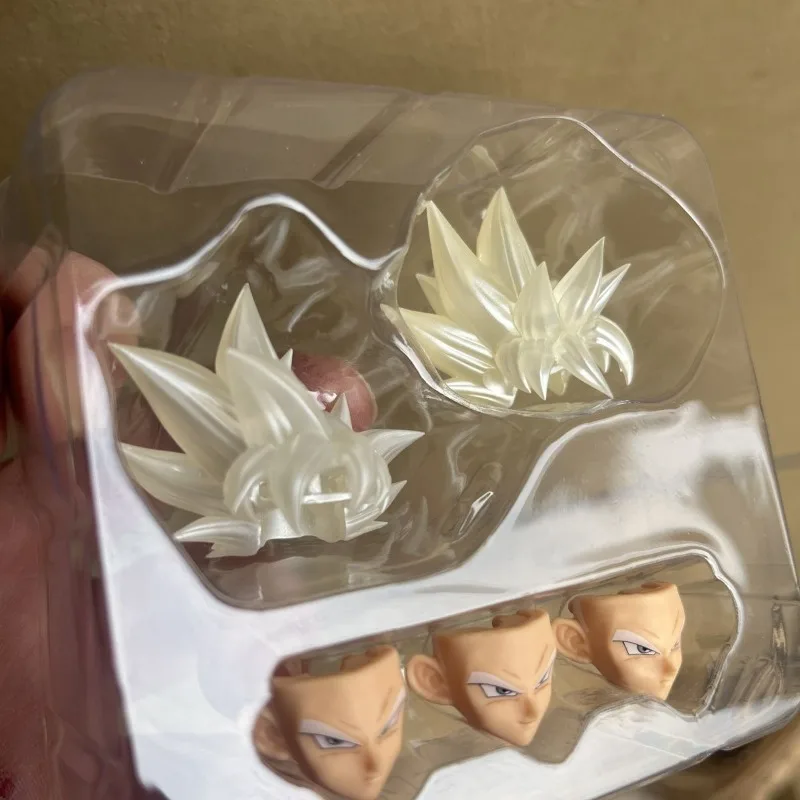 

Dragon Ball Free Ultimate Goku Head Sculpture Accessory Pack Yellow Hair Version TK14 Model in Stock