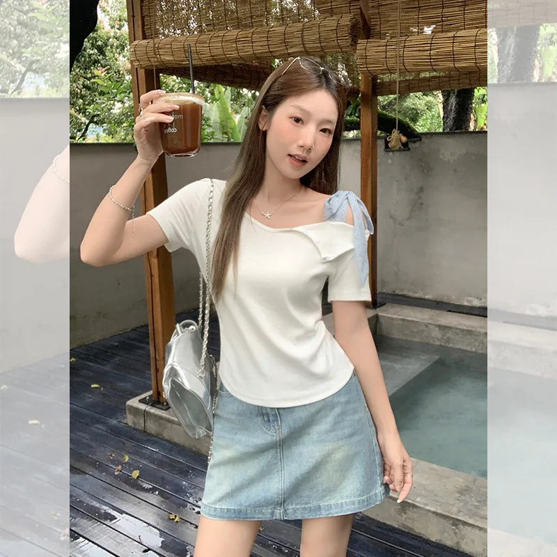 

White Asymmetrical Shoulder Patchwork Tie Design Short Sleeve T-Shirt for Women 2025 Summer New Slim Fit Flattering Top