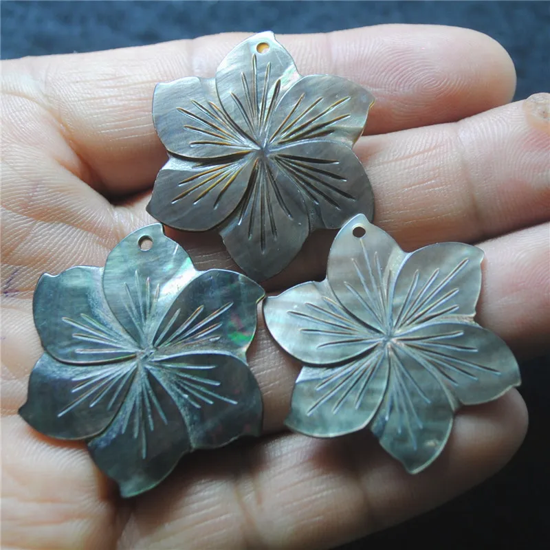 5PCS Black Flower Pendants Saltwater Shell Material 35MM DIY Jewelry Accessories Top Drilled Hole For Women Designs