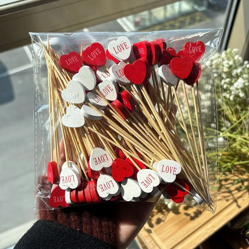 100pcs Red White Heart Sticks Love Heart Disposable Bamboo Stick Buffet Fruit Fork Cocktail Skewer Valentines Day Wedding Decor
