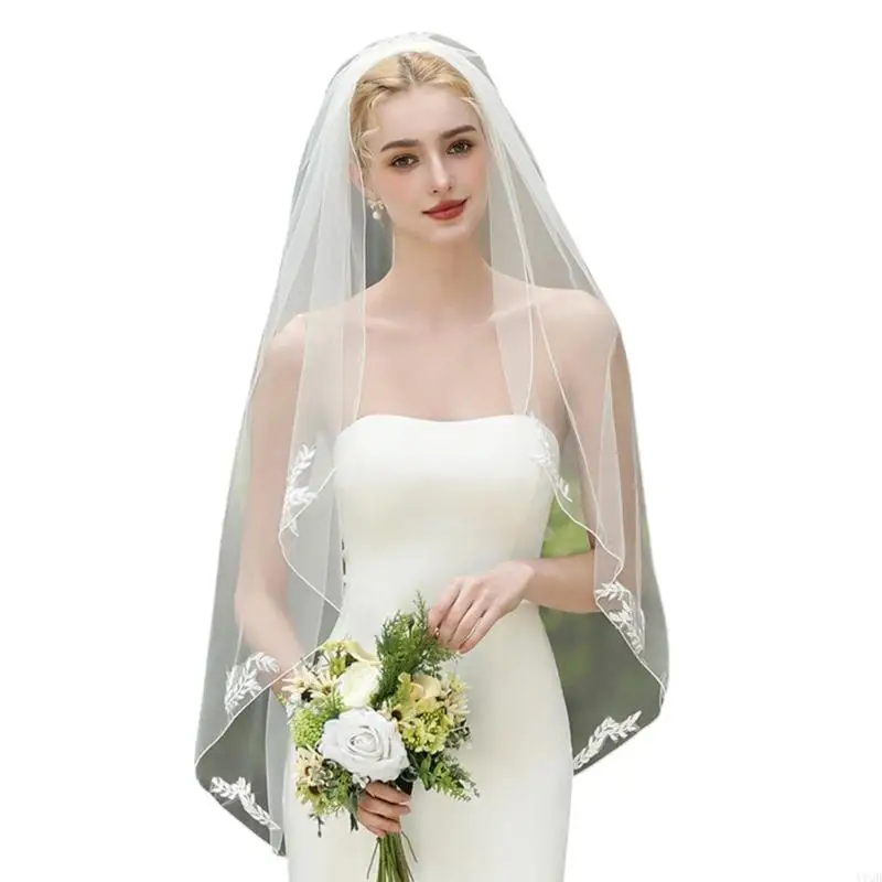 

Lightweight Middle Length Bridal Veil Delicate Lace Design Comfortable Wear Wedding Veil Accessory for Brides Photo Props