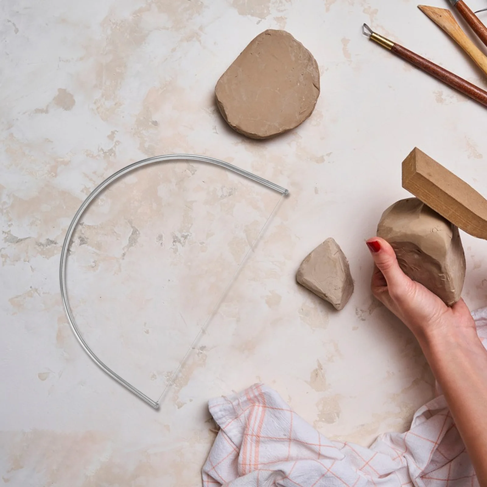 

Ergonomic Clay Cutter Large Bow Handle Smooth Slicing Ideal for Ceramics DIY Projects and Art Classes