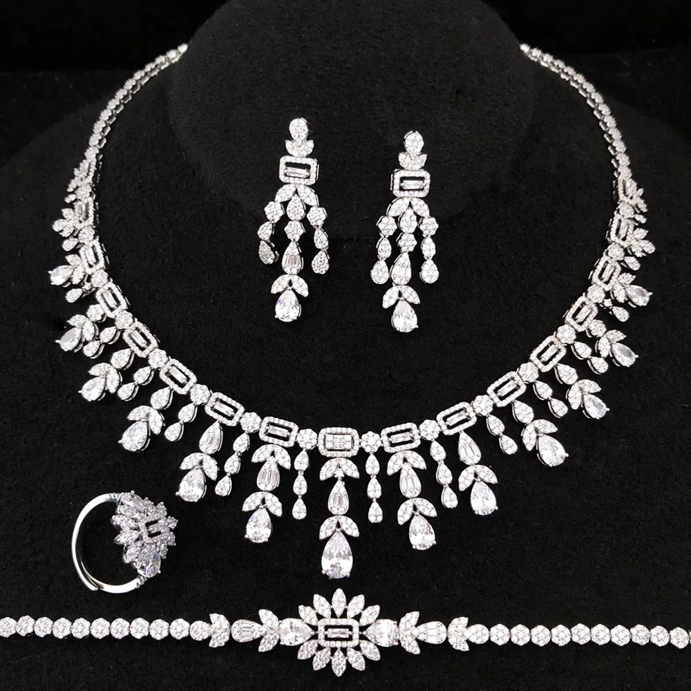 

Soramoore Cute Gorgeous Shiny 4pcs Necklace Bangle Earrings Ring Jewelry Sets For Women Wedding Trendy Fashion High Quality