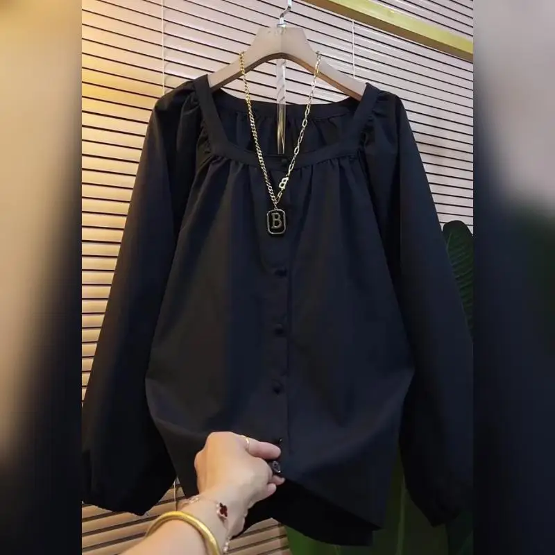 

Элегантная черная женская рубашка с длинным рукавом, модная, в стиле ретро, с квадратным вырезом, летняя коллекция 2026, универсальная, простая, шикарная, вне времени