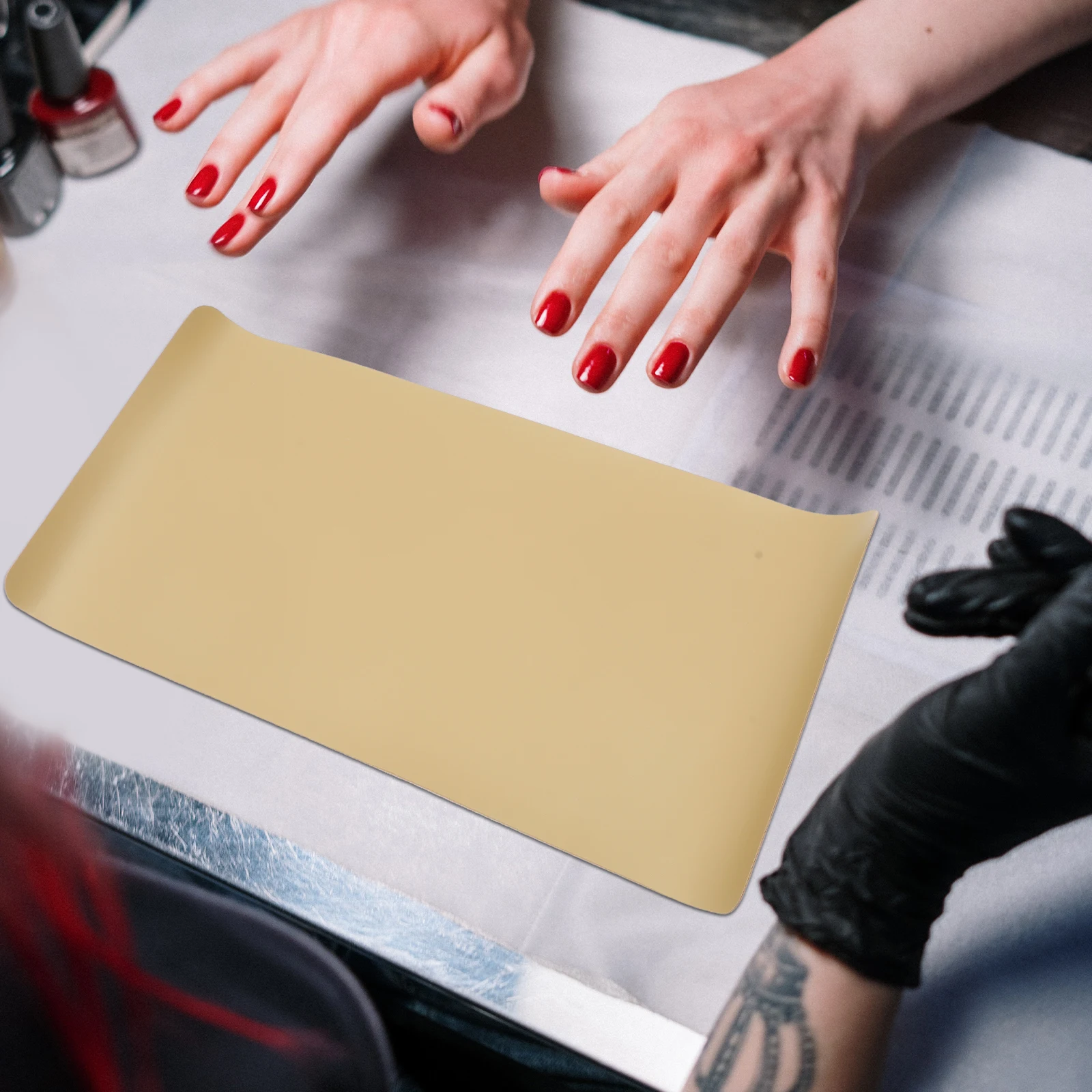 Almofada de mão dobrável para unhas, tapete de manicure reutilizável, material macio e confortável, absorve poeira de água para uso em salão de beleza de escritório doméstico