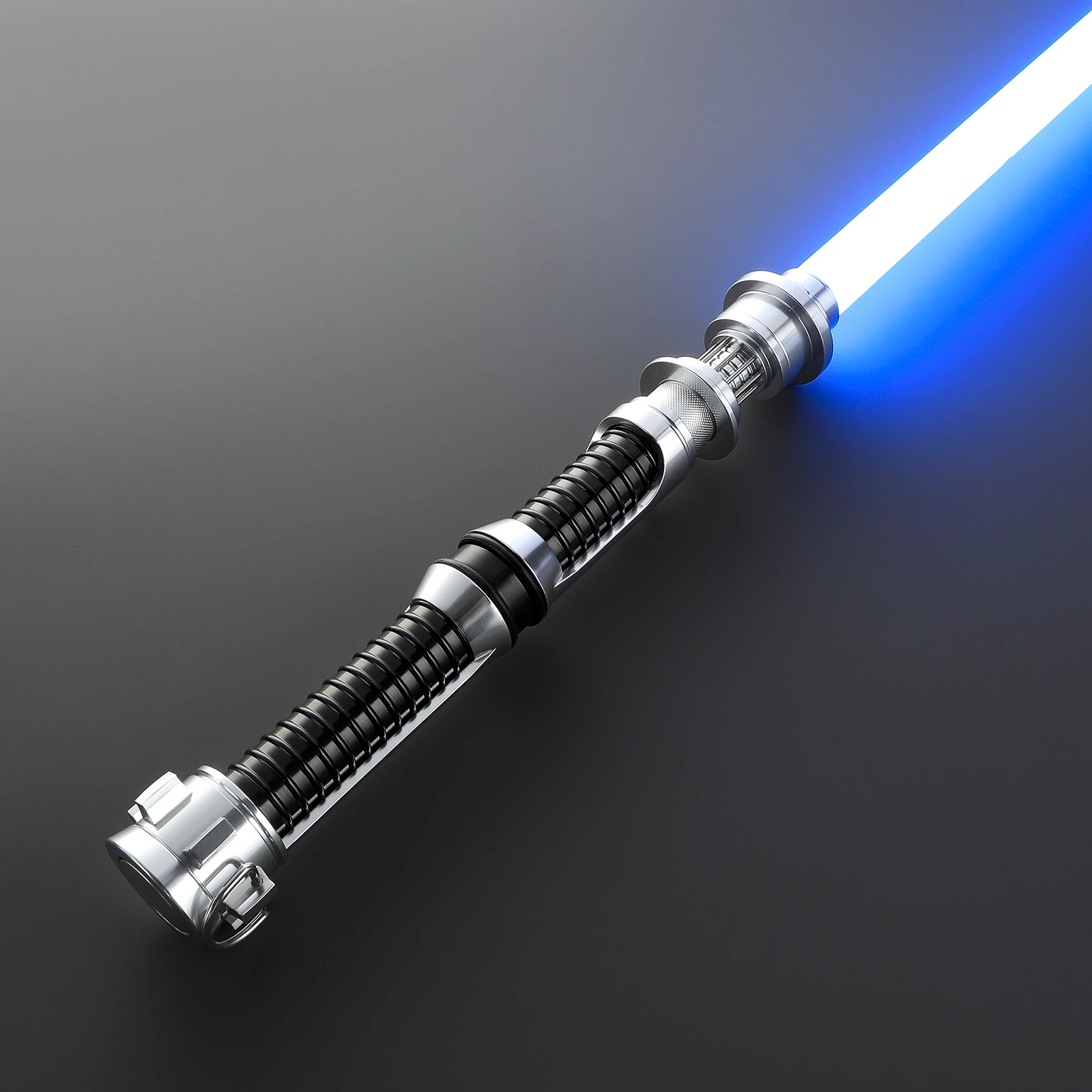 LGT Lightsaber Kyle Katarn Lightsaber Force الثقيلة المبارزة المعدنية هيلت ضوء صابر الحساسة السلس سوينغ مع التحكم بلوتوث