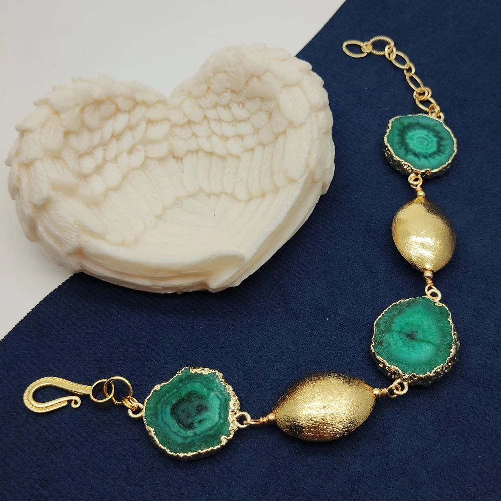 

YYGEM 24mm Green Agate Slice gold plated Brushed Beaded wrap Bracelet