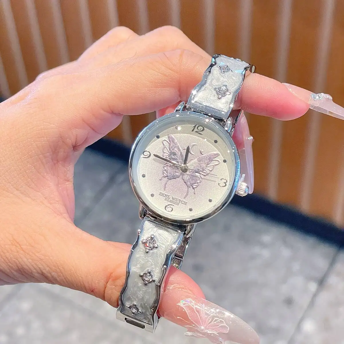 

High-end Butterfly Bracelet Moonlight Best-Selling Wristwatch Ins Style Niche Light Luxury Quartz Watch For Women gifts Gentle