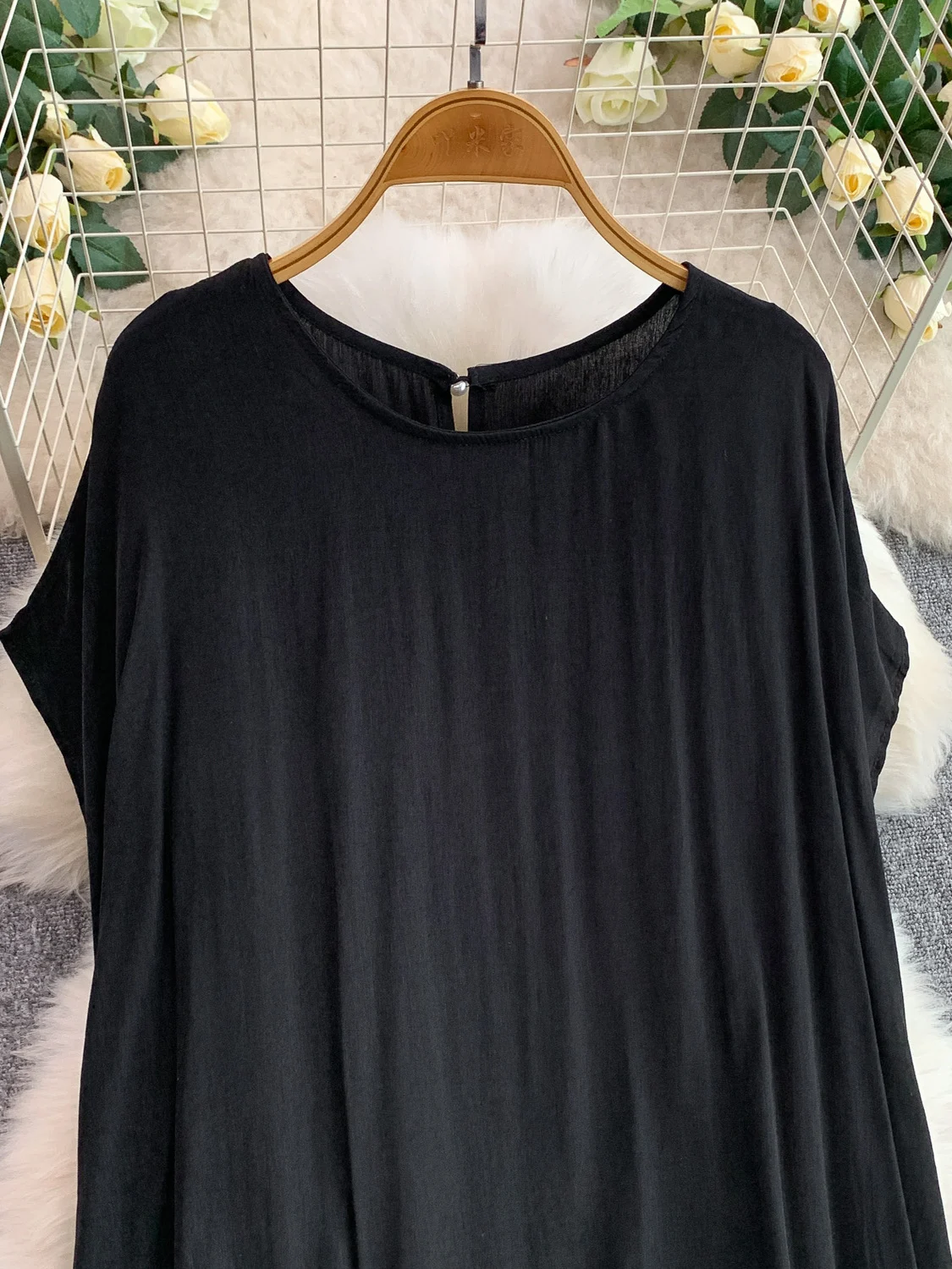 Rok Panjang Wanita Model A-Line Warna Polos Longgar Tanpa Kerut, Model Baru Musim Panas, Anti-Bulukan, dan Meniruskan Tubuh