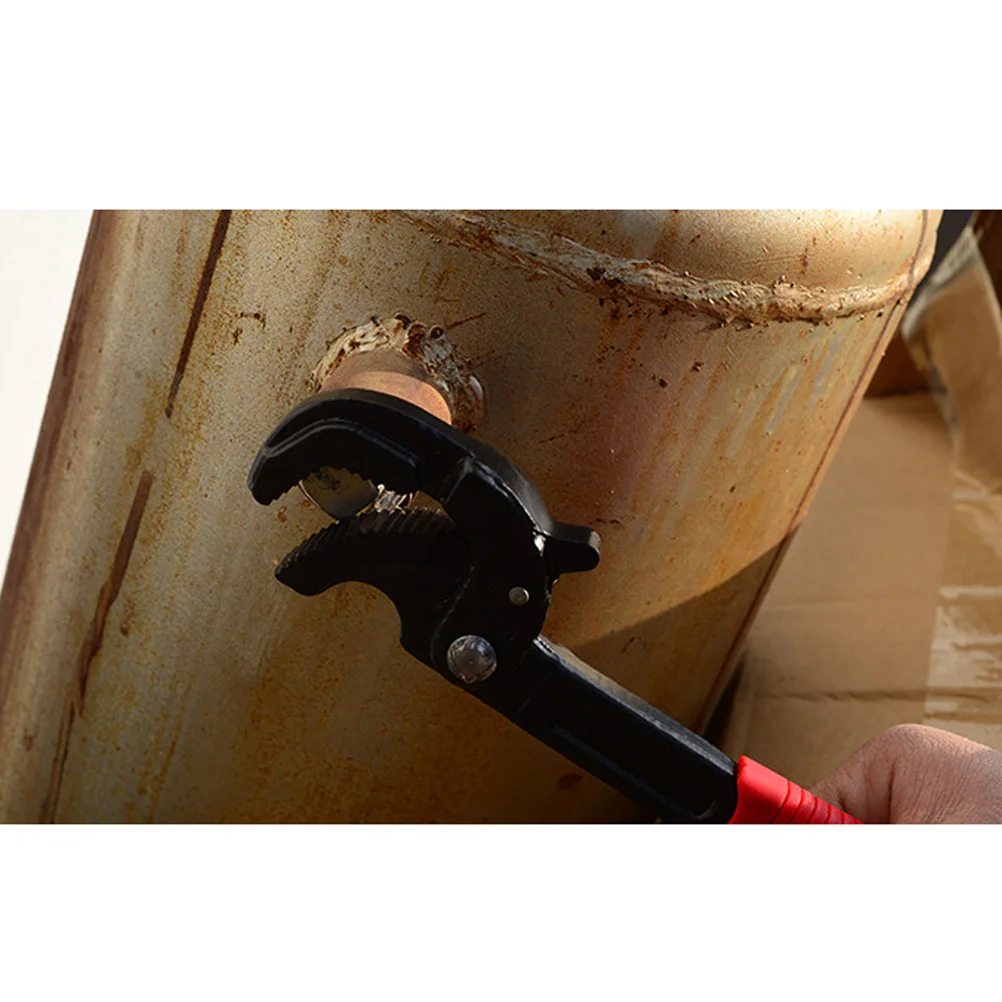 

Self Tightening Wrench High Carbon Steel Rust Resistant Spring Reset Plastic Handle Non Slip Fine Tooth Pipe Spanner